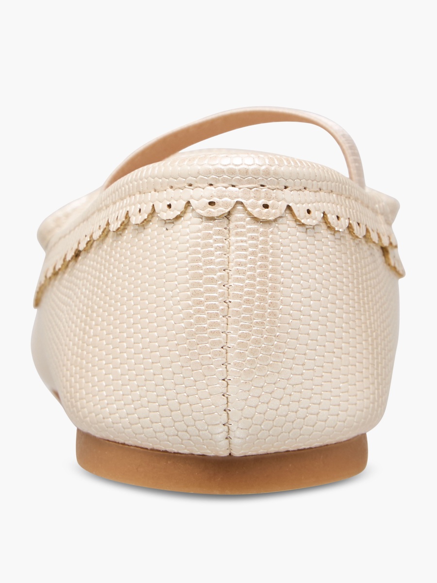 Scallop Detail Bow Accent Elasticated Strap Ballerina Shoes