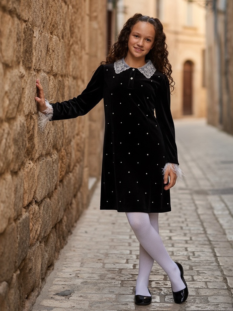 فستان مزين بياقة وحواف أكمام فرو صناعي