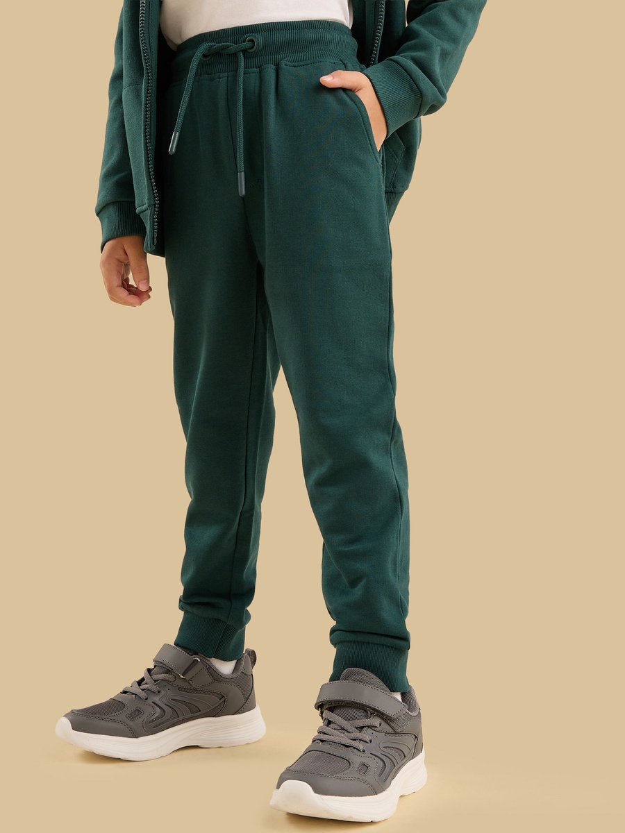 Mid-Rise Joggers with Pockets