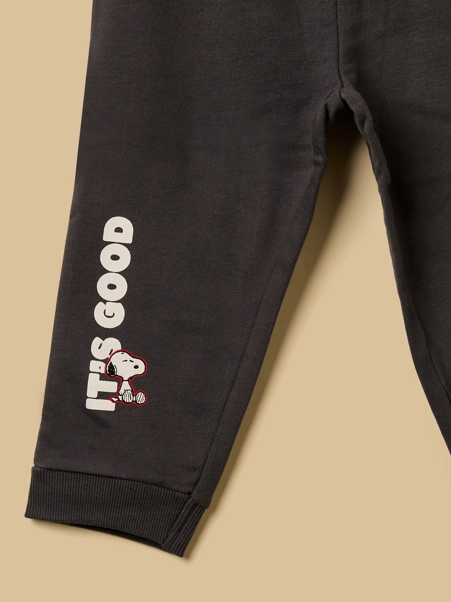 Peanuts Print Sweatshirt and Joggers Set