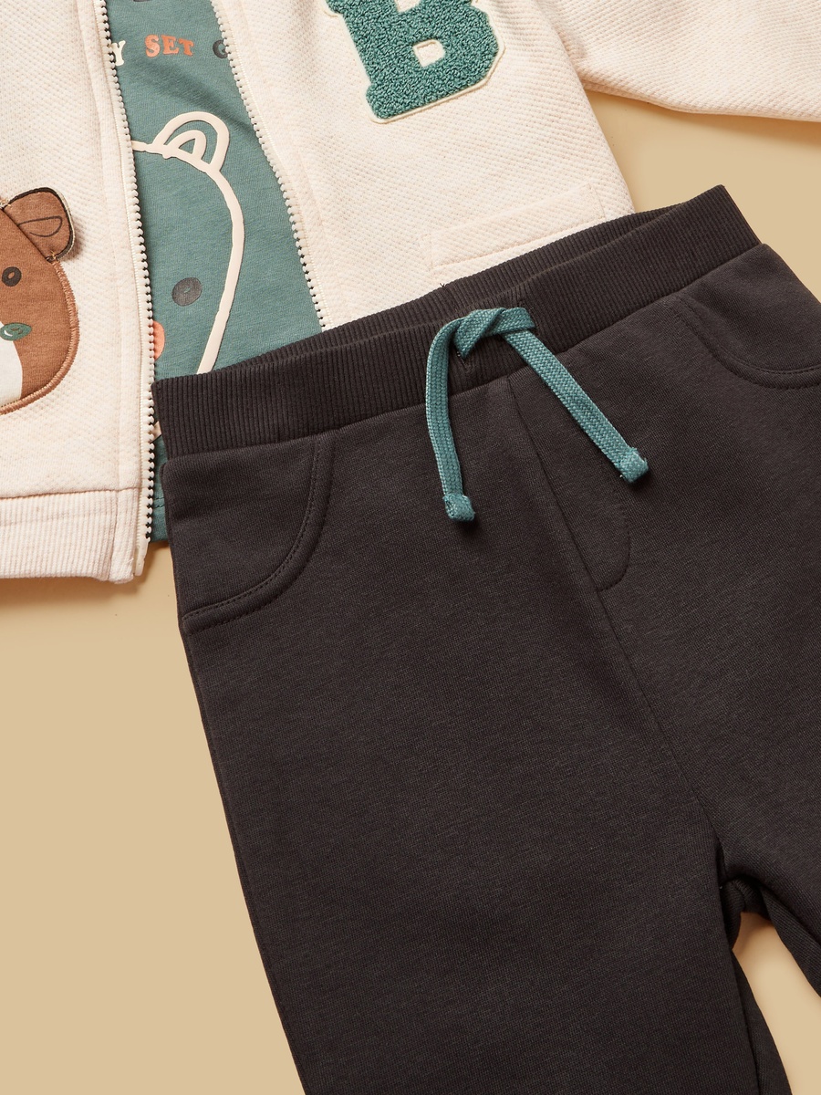 Bear Print T-Shirt with Pants and Jacket
