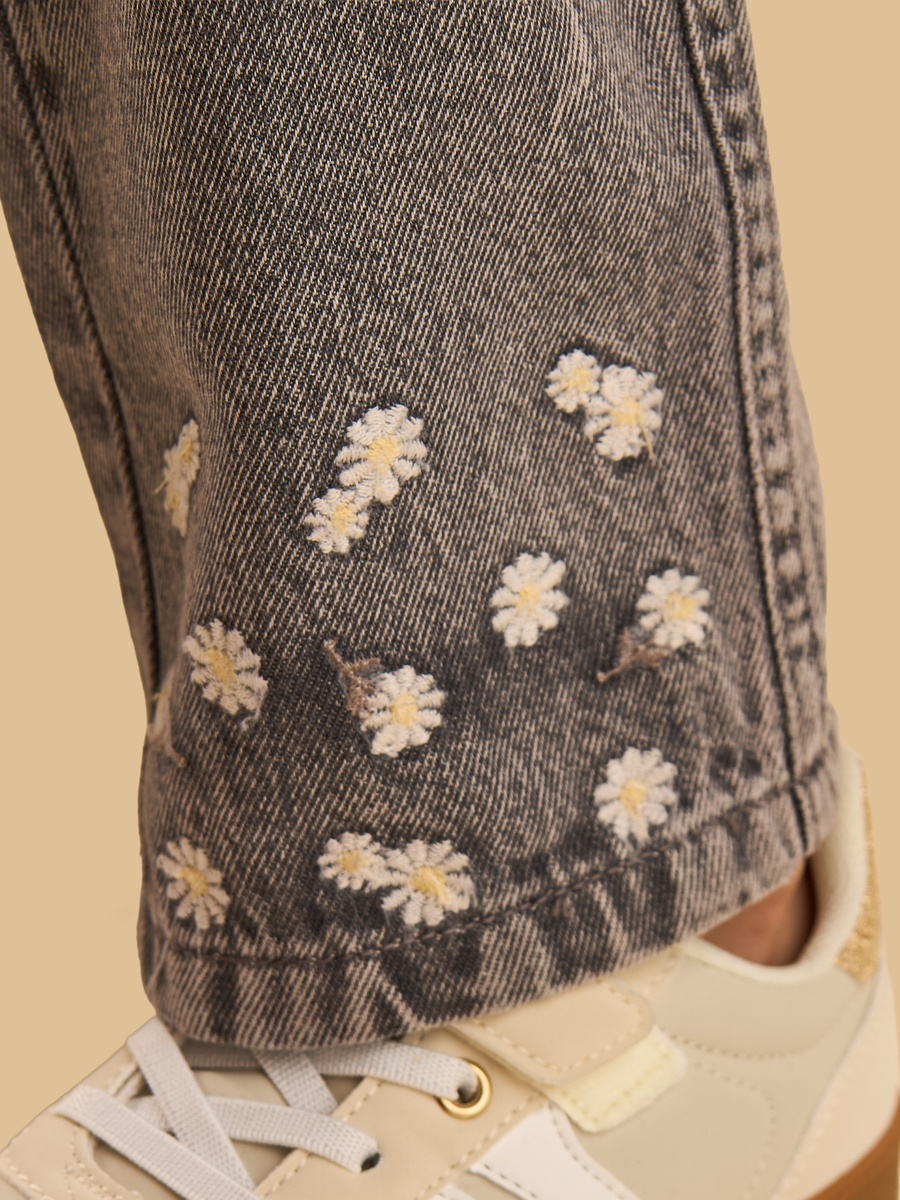 Embroidered Wide Leg Jeans