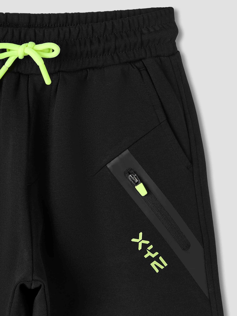 Solid Joggers with Drawstring Closure and Pockets