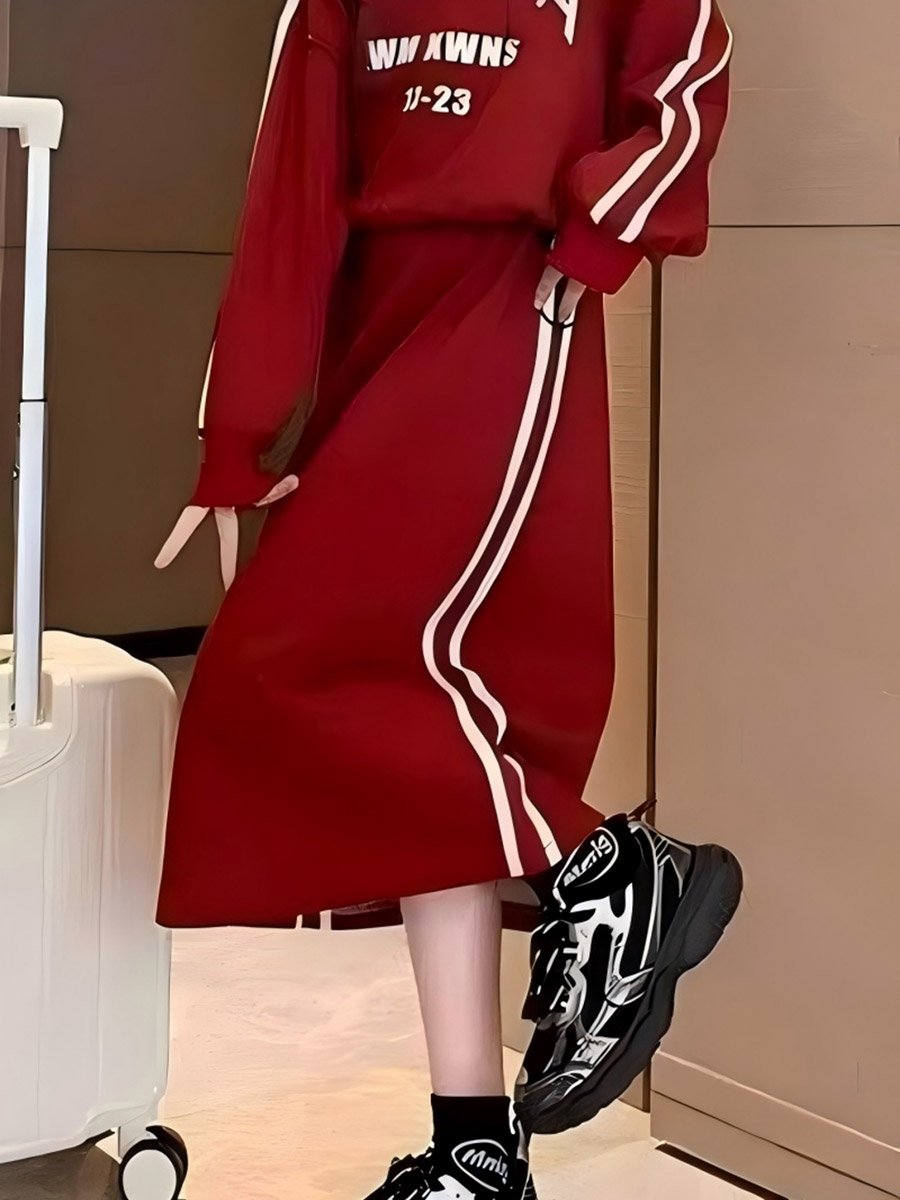 Girls Text Print Hoodie and Skirt Set