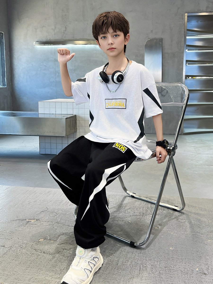 Boys Back Graphic Print T-Shirt and Joggers Set