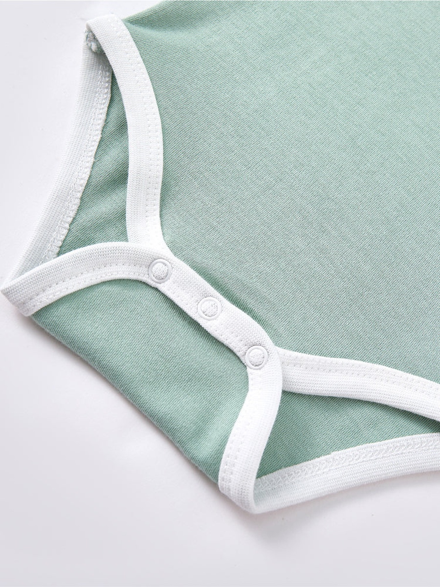 3-Piece Short Sleeve Bodysuit and Printed Footed Pants