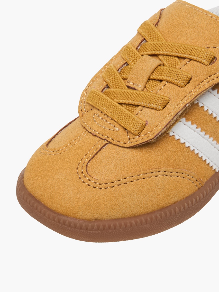 Panelled Hook and loop Sneakers
