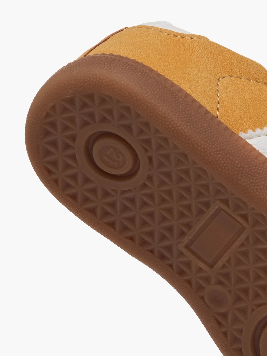 Panelled Hook and loop Sneakers