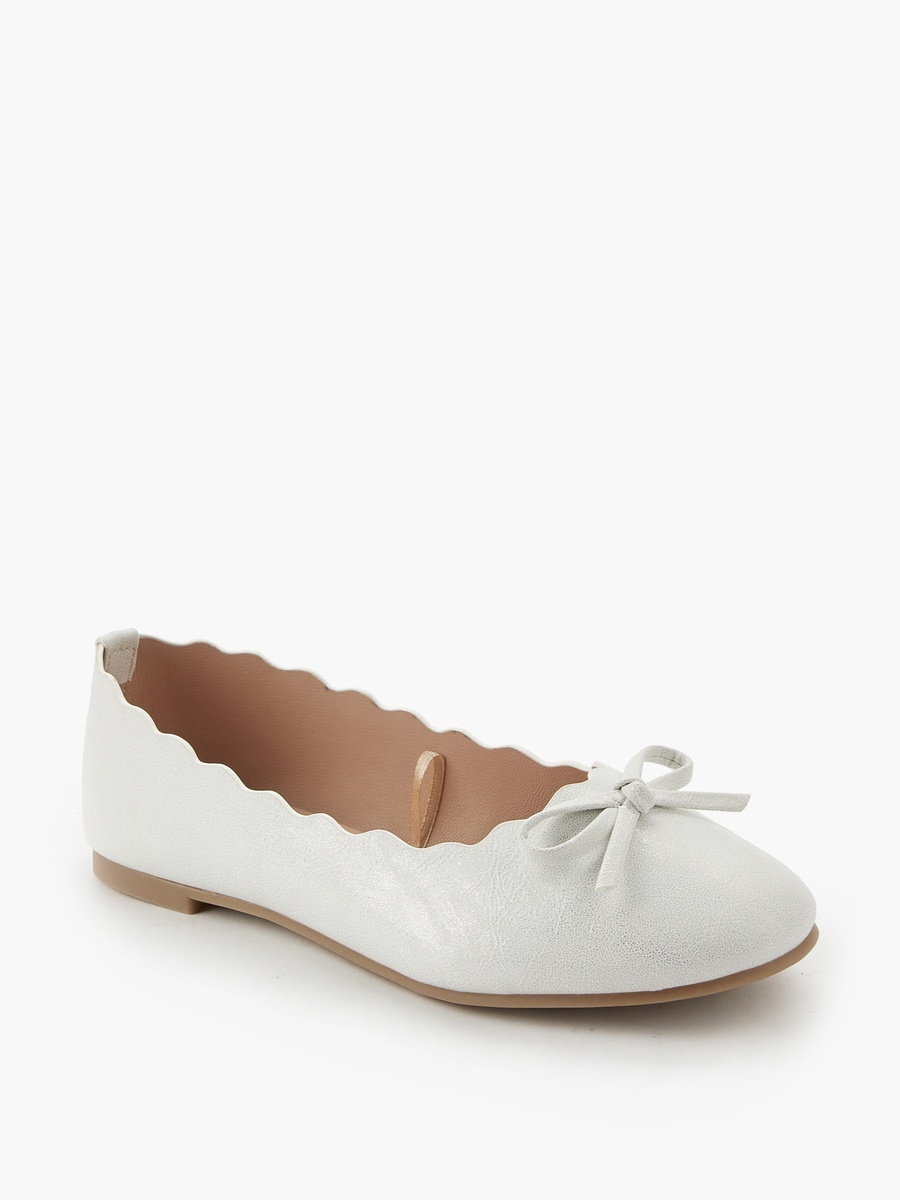 Scallop Trim Ballerina Shoes