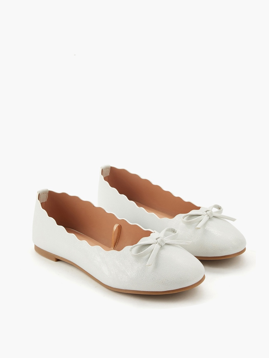 Scallop Trim Ballerina Shoes