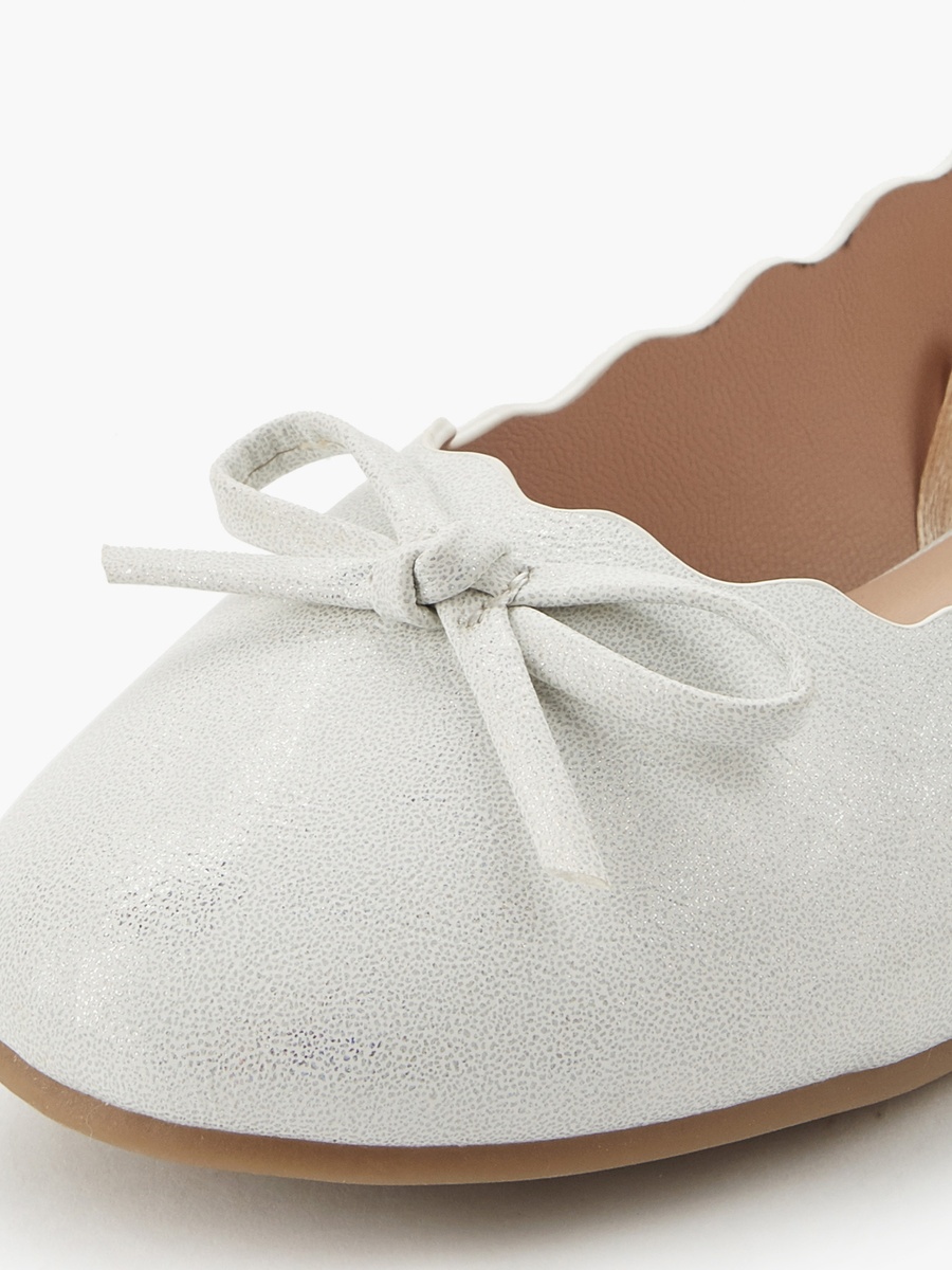 Scallop Trim Ballerina Shoes