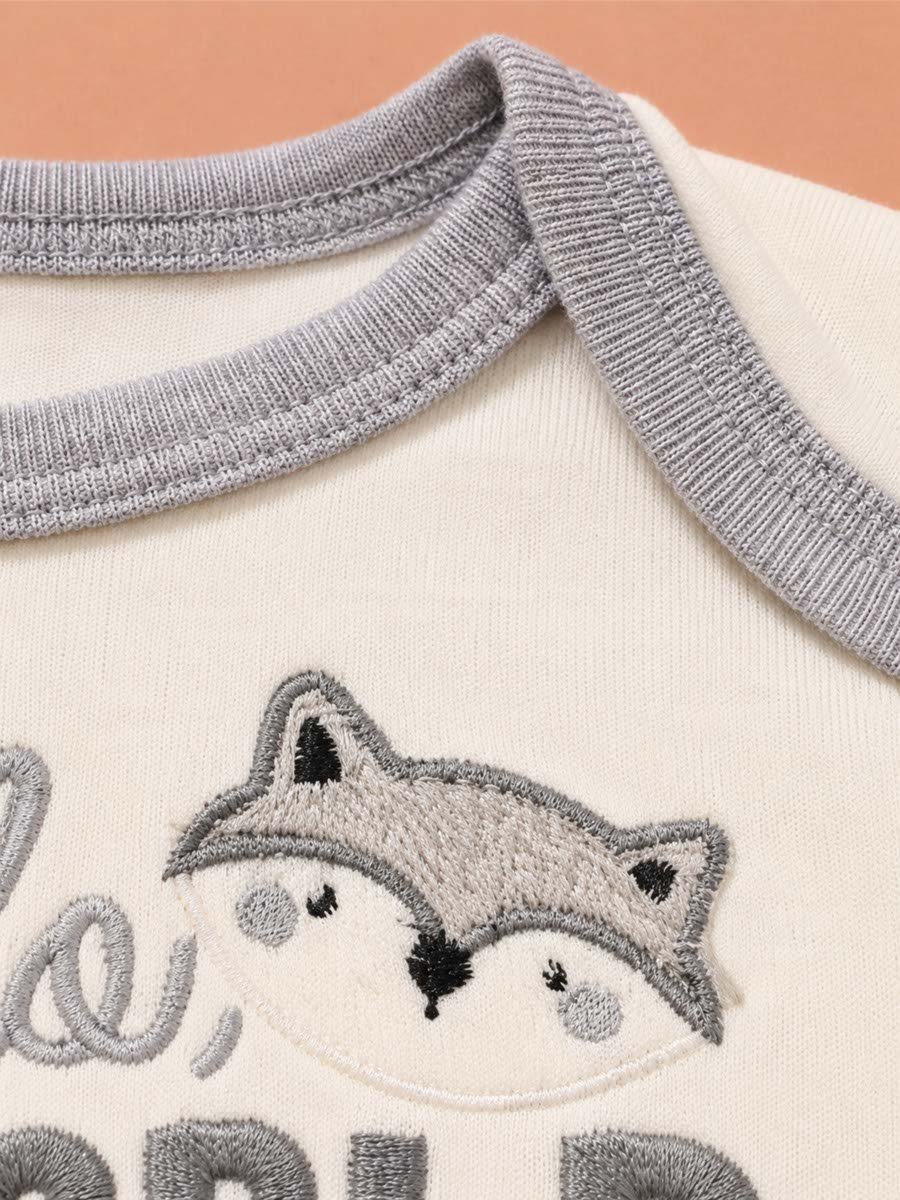 3-Piece Printed Bodysuit, Joggers and Mittens Set
