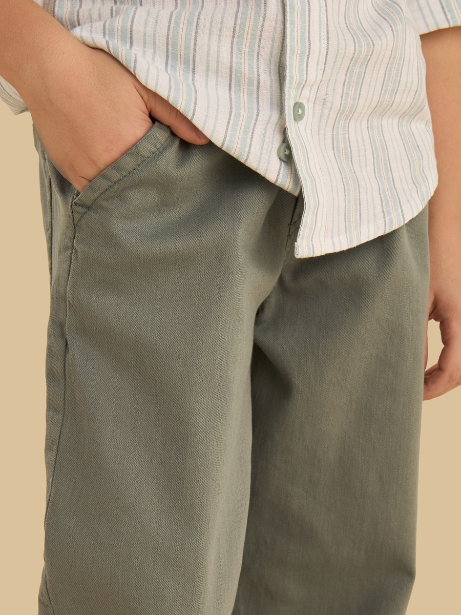 Wide Leg Pull-On Jeans