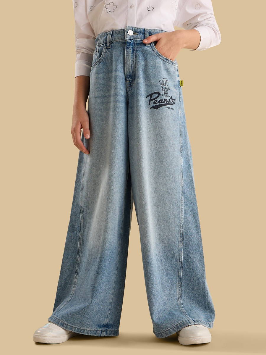 Peanuts Print Wide Leg Jeans