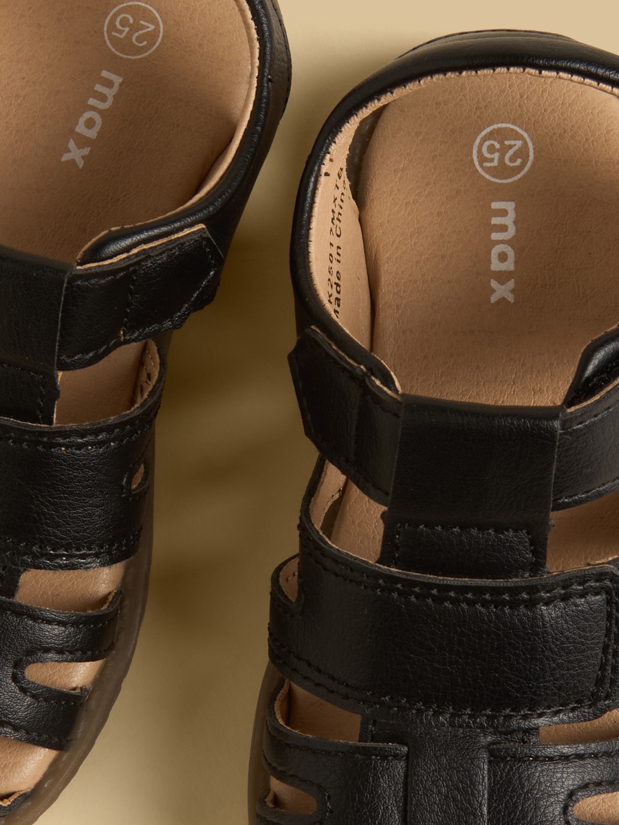 Fisherman Sandals with Hook and Loop Closure