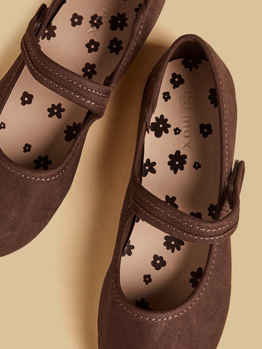 حذاء ماري جين جلد سويدي بشريط إغلاق لاصق