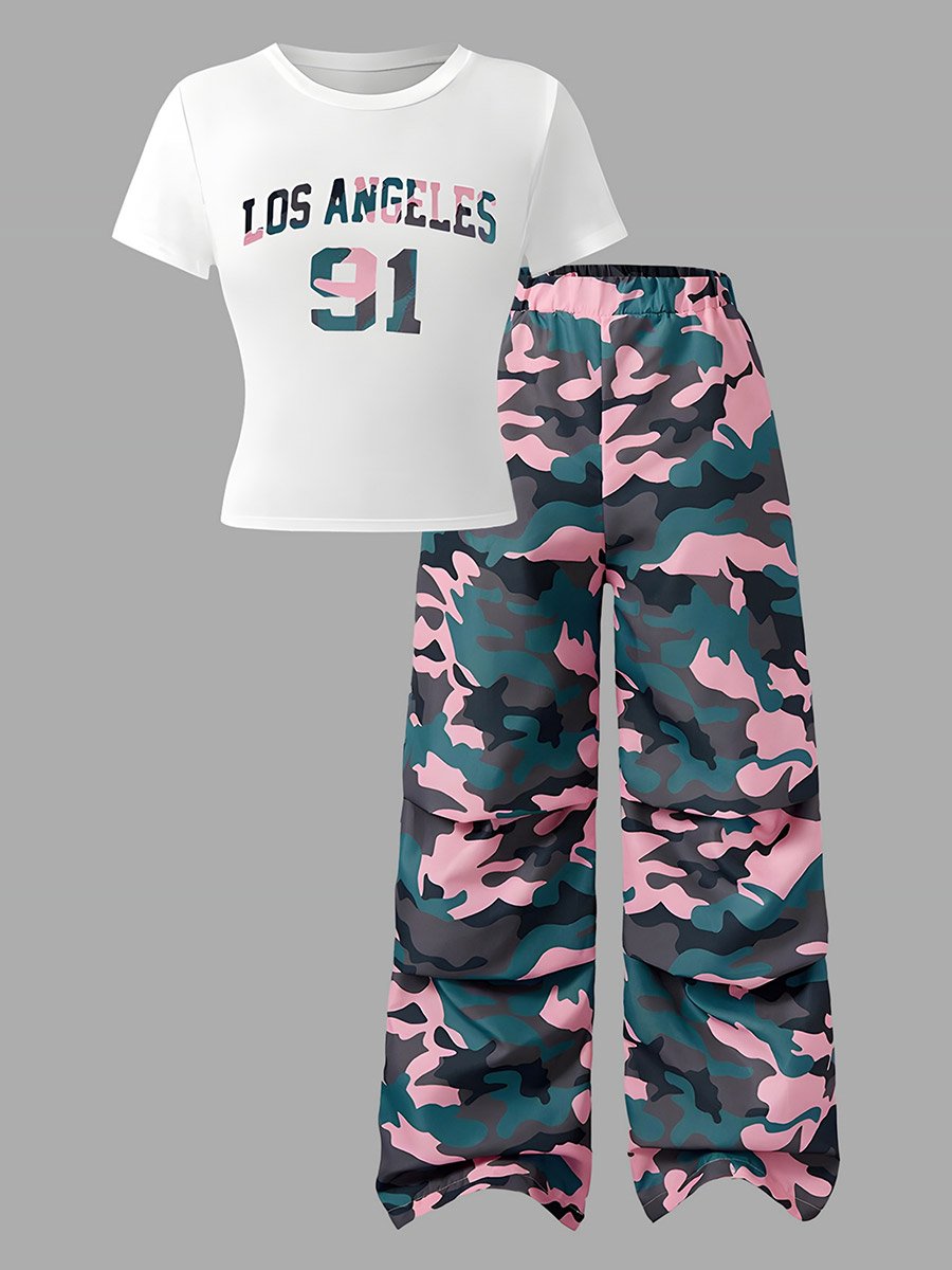 Girls Graphic Print T--Shirt and Camo Print Trousers Set
