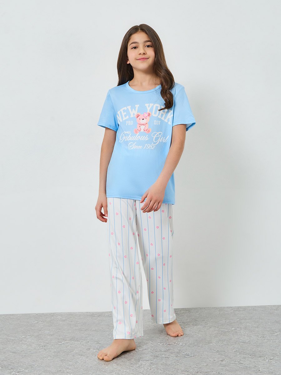 Girls Graphic Print T-Shirt and Pyjama Set