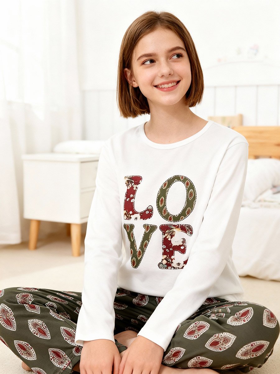 Girls Text Print Round Neck Top and Printed Pyjama Set