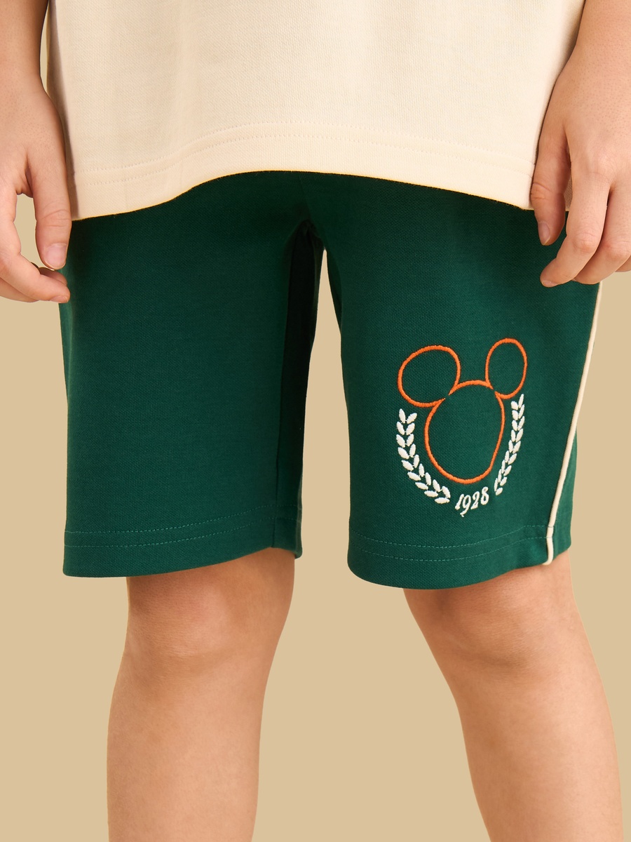 Mickey Mouse Print T-Shirt and Shorts Set
