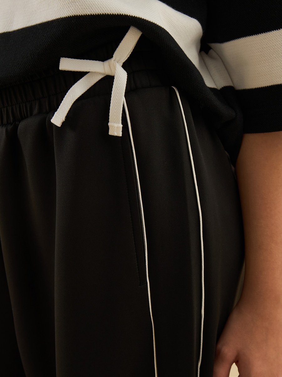 Contrast Piping Wide Leg Pants