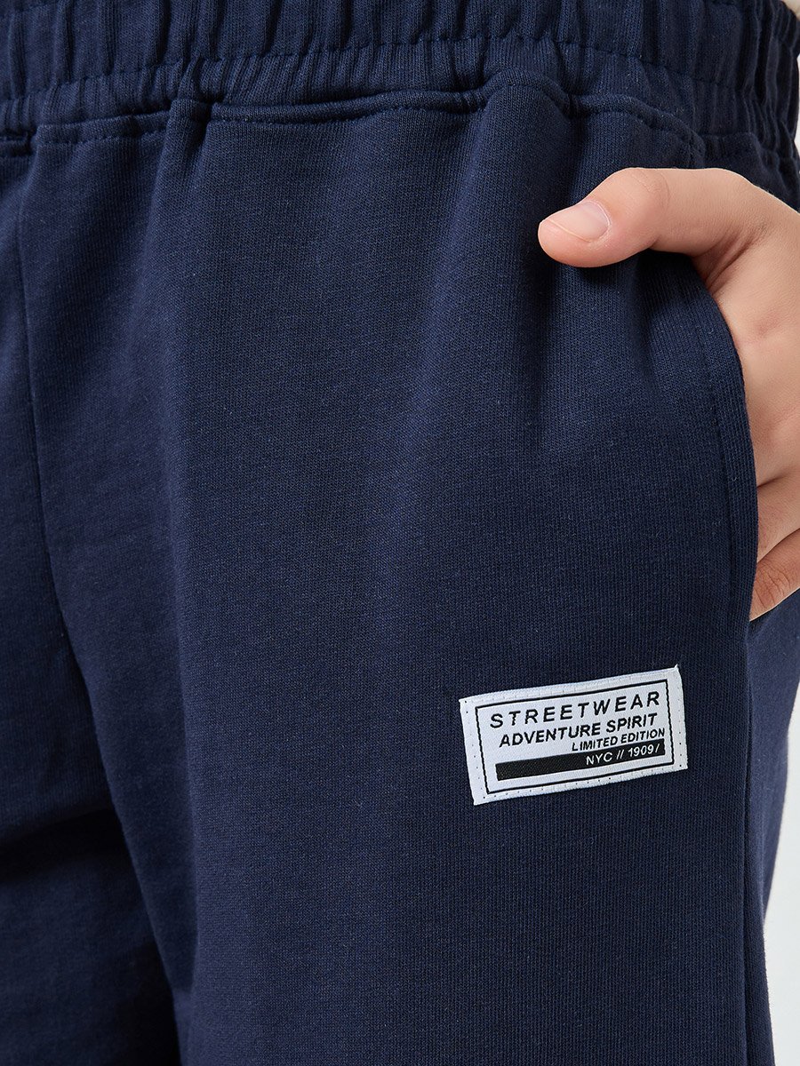 Teen Girls Solid Joggers with Badge