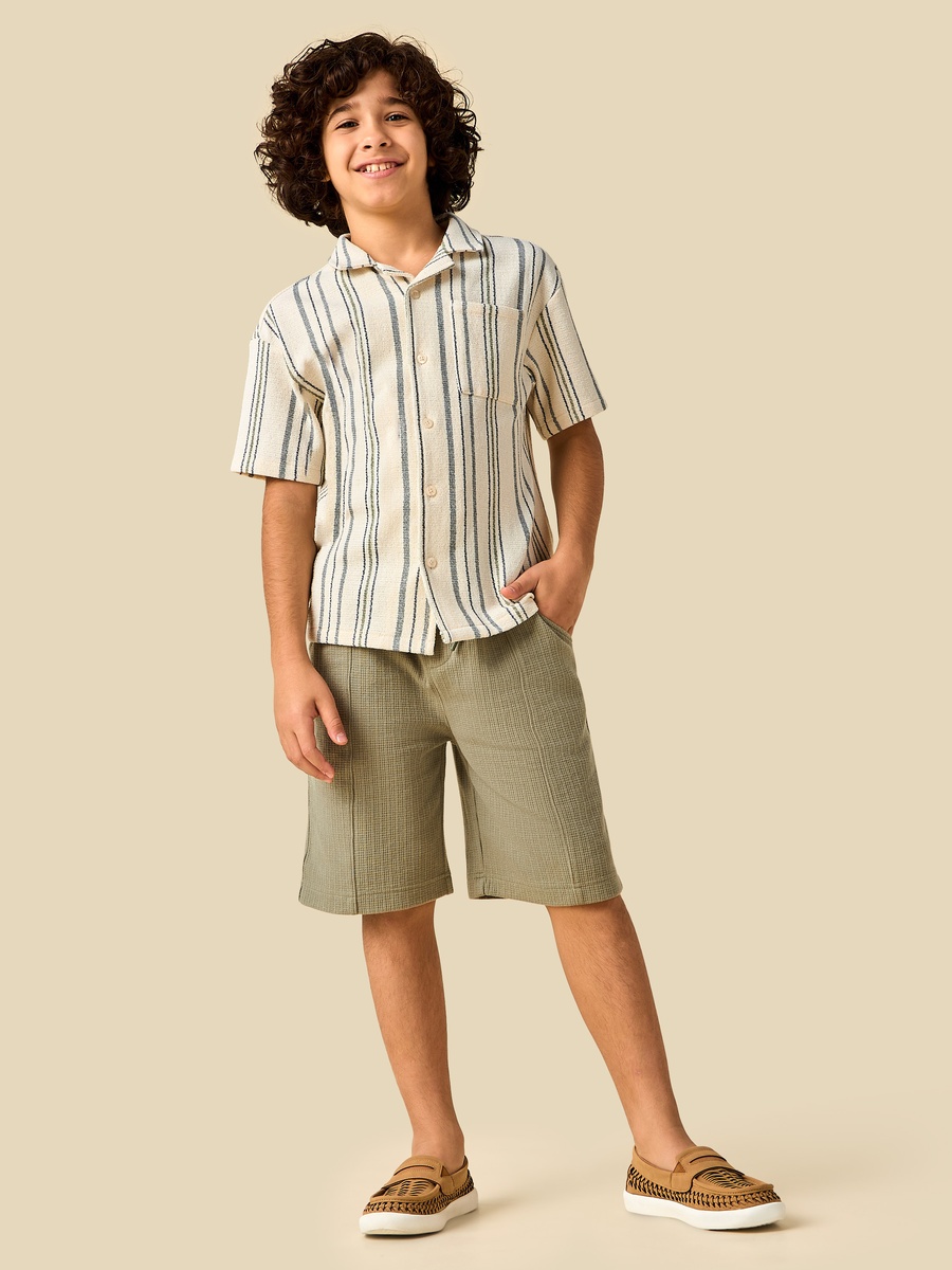 Short Sleeves Shirt with Stripes