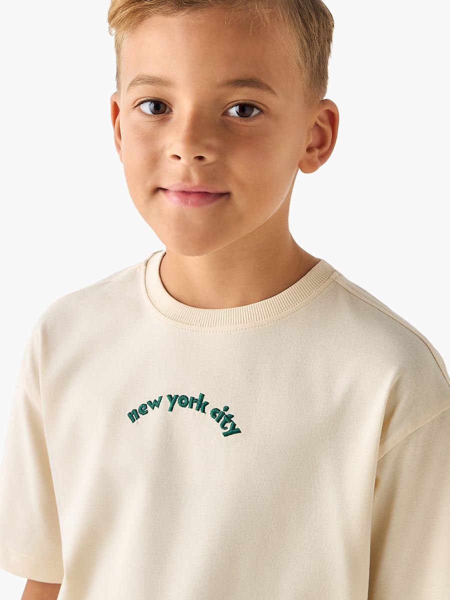 Crew Neck Short Sleeves T-Shirt with Graphic Print