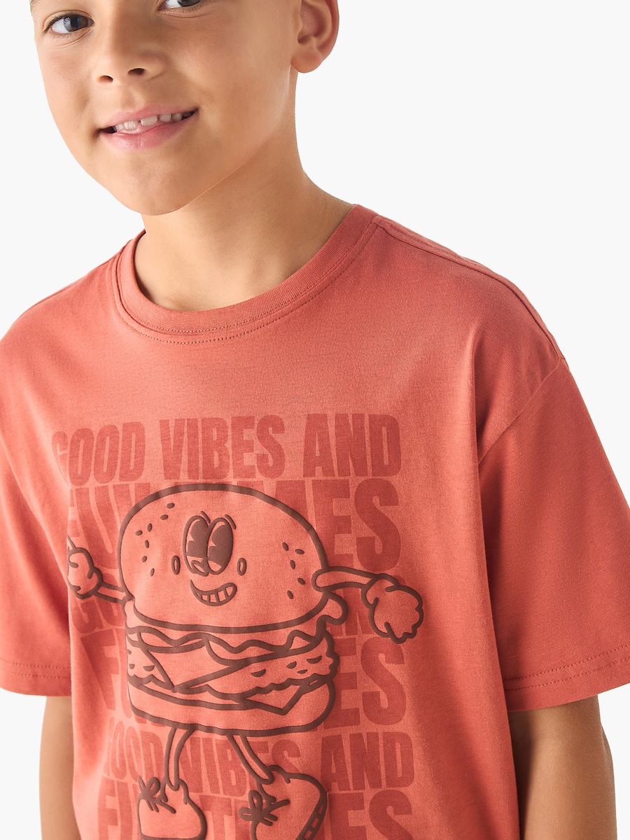 Crew Neck Short Sleeves T-Shirt with Graphic Print