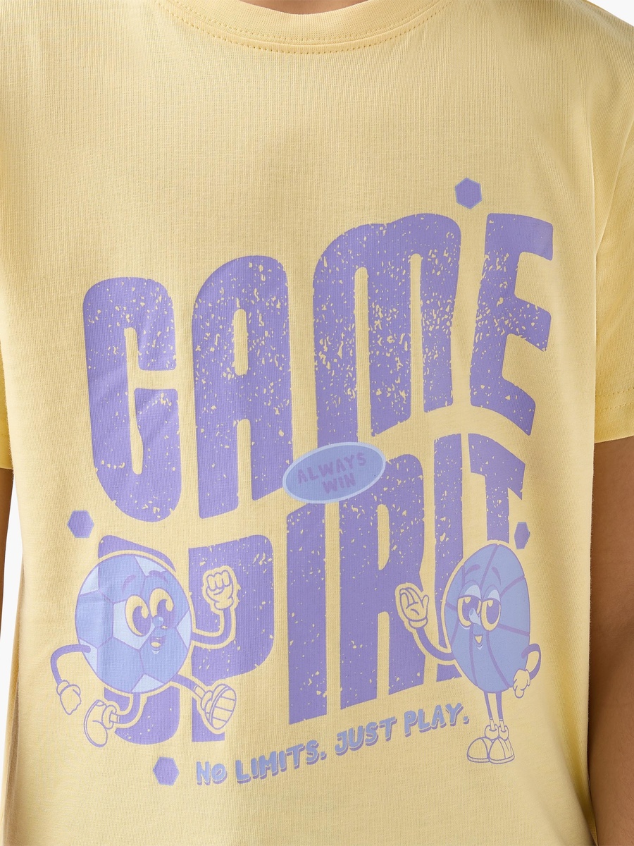 Crew Neck Short Sleeve T-Shirt with Graphic Print