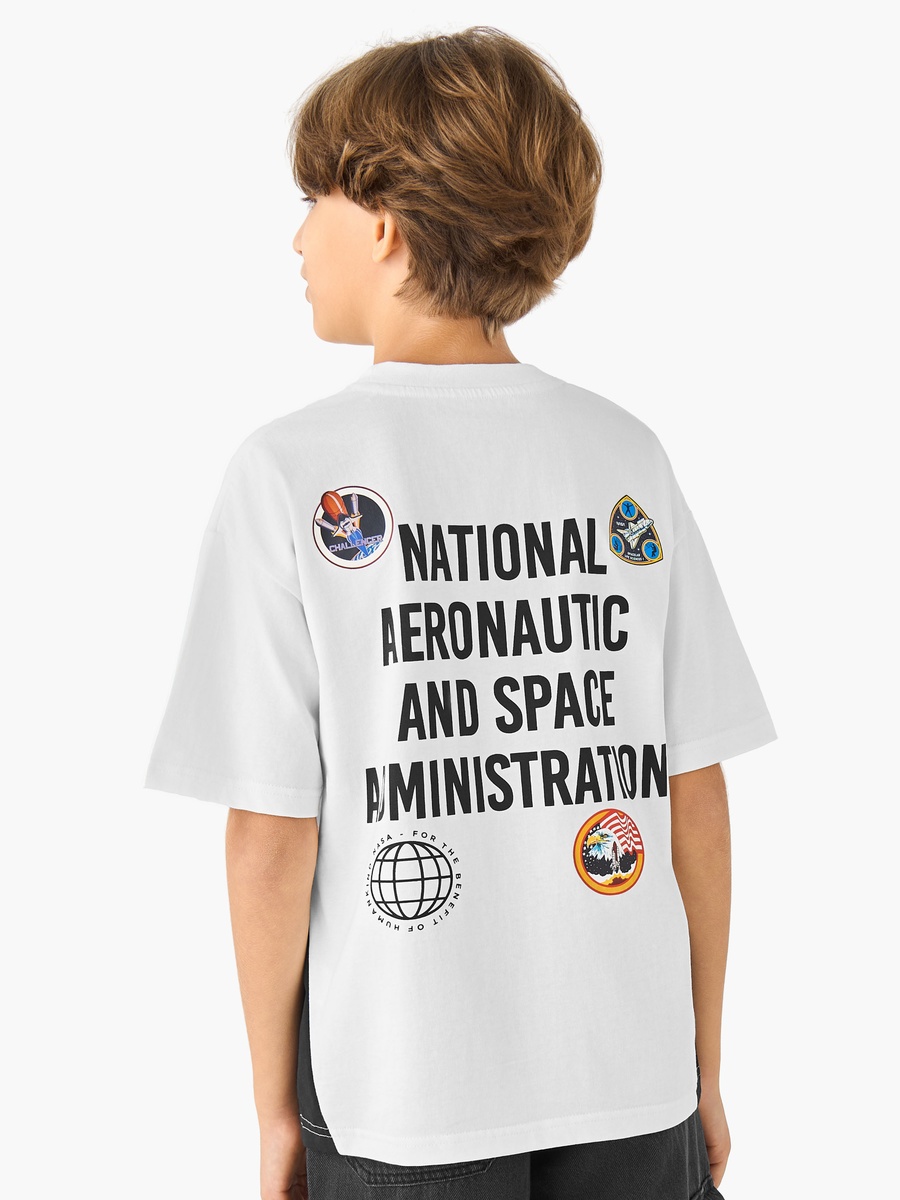 Crew Neck Short Sleeves T-Shirt with Typographic Print