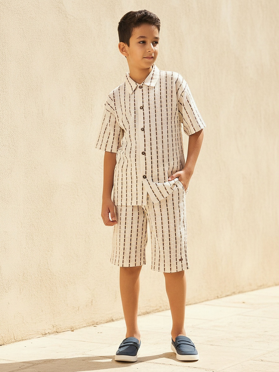 Collared Short Sleeves Shirt and Shorts Set with Stripes