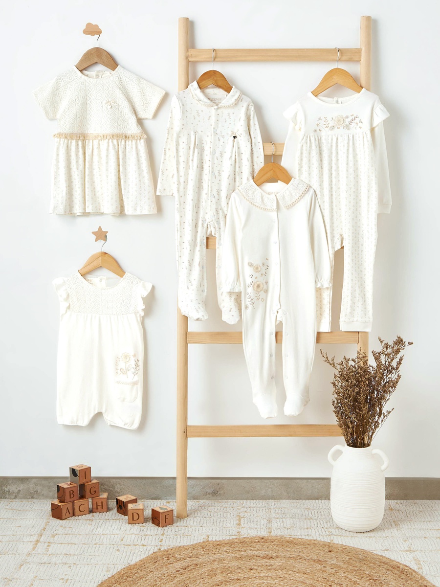 Supima Cotton Collar Long Sleeves Sleepsuit with Floral Embroidery