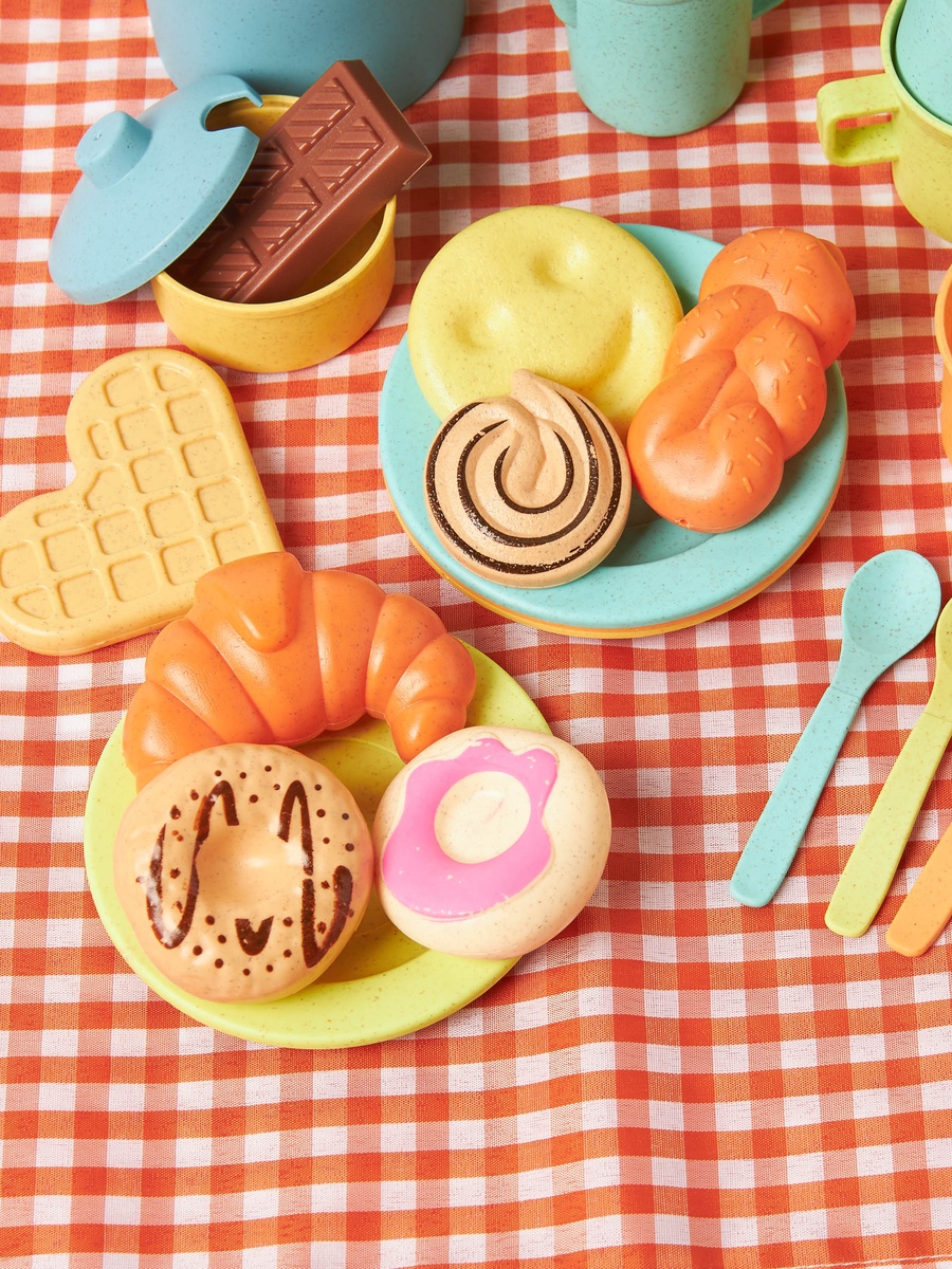 27-Piece Picnic Teapot Playset
