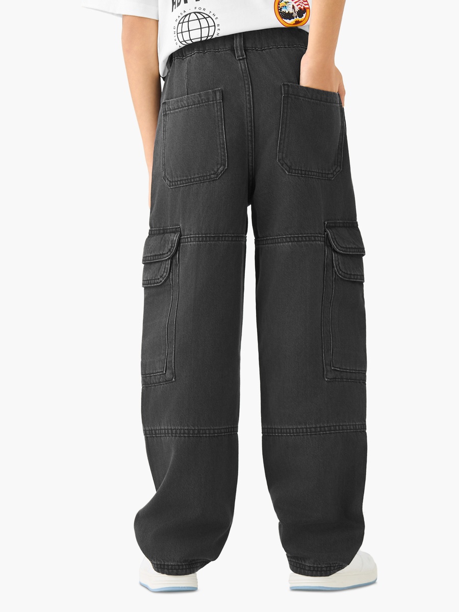Mid-Rise Cargo Jeans with Pockets