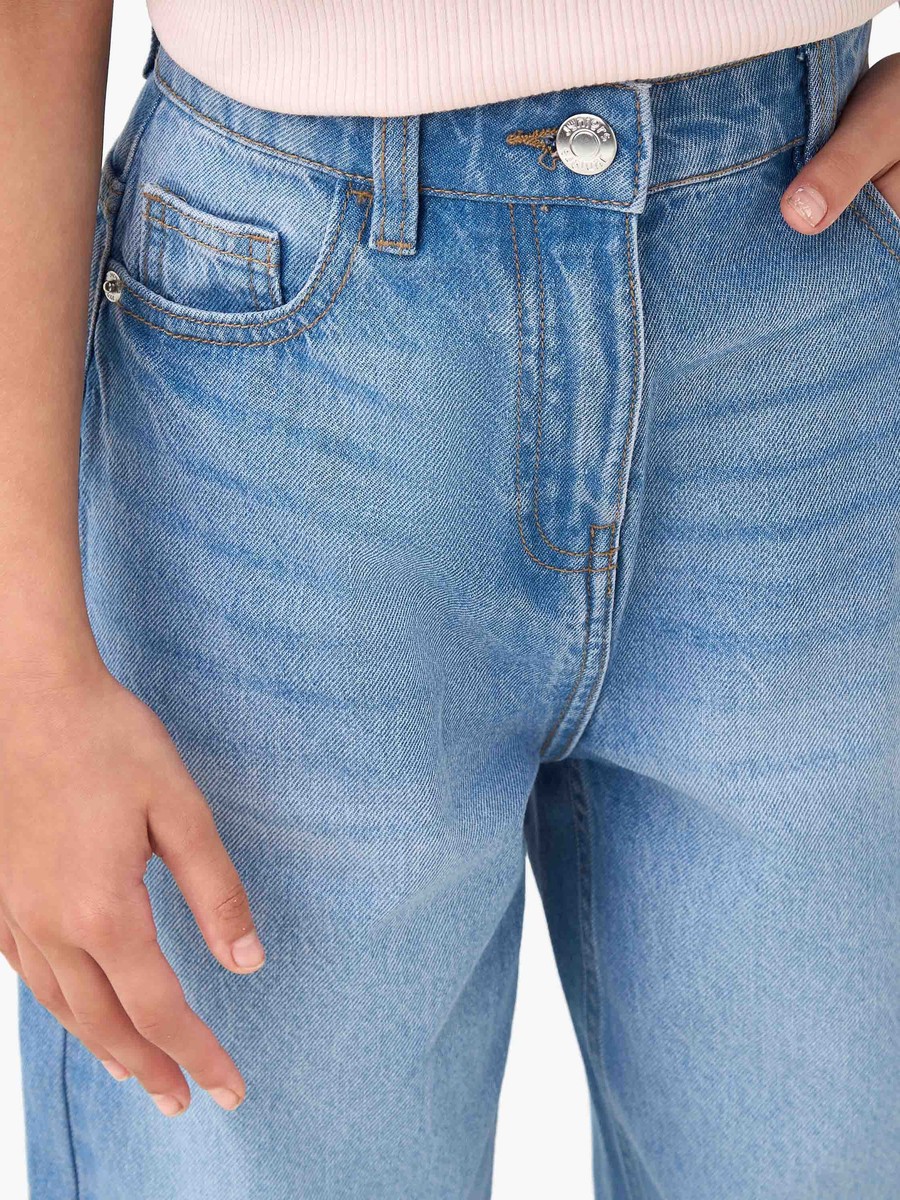 Mid-Rise Jeans with Pockets