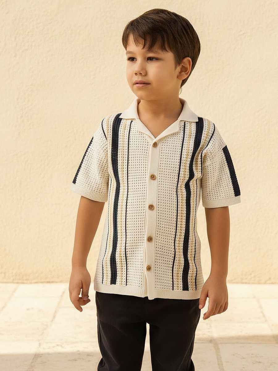 Short Sleeves Shirt with Stripe Texture