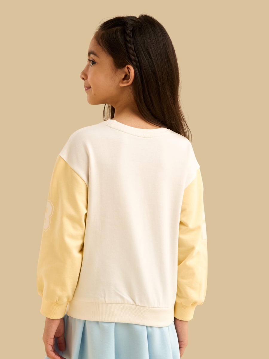 Minnie Mouse and Daisy Duck Print Sweatshirt