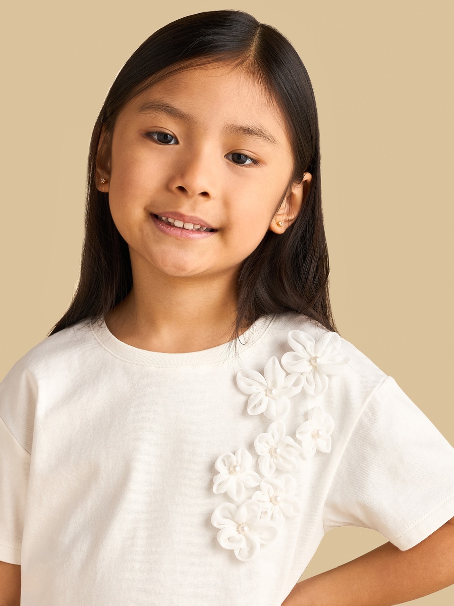 Floral Accent Cotton Corsage T-Shirt
