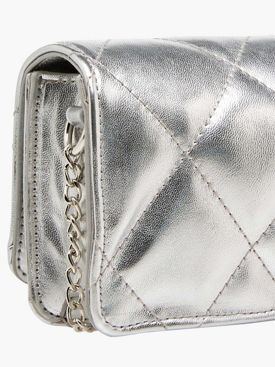 Quilted Crossbody Bag with Chain Strap  -  W 15 x  D 5 x  H 8.5 cm