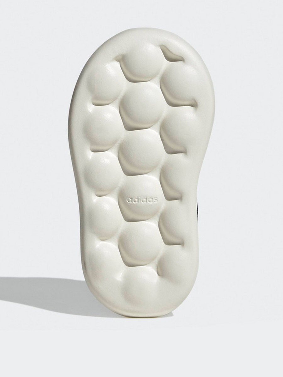 حذاء سنيكرز أدفانتاج زوتوبيا بإغلاق لاصق