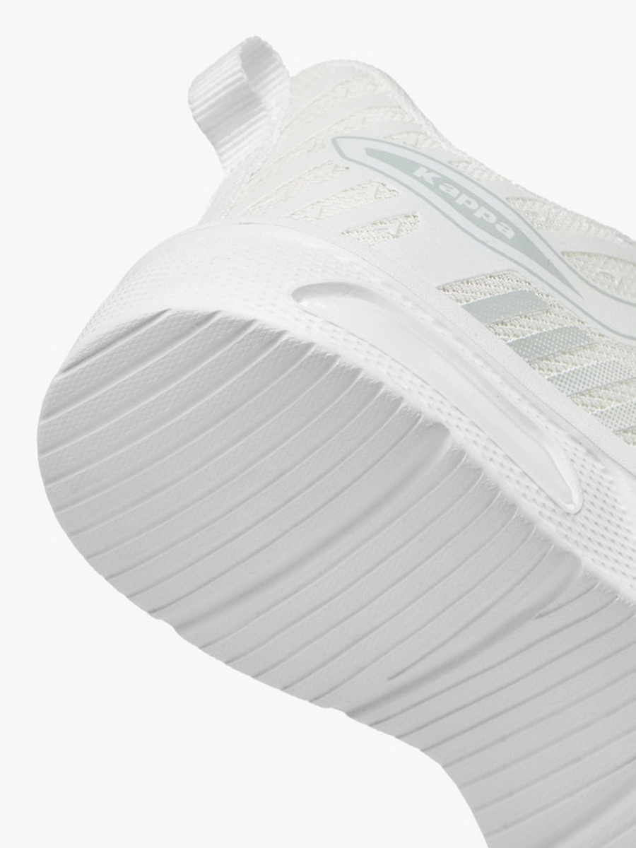 Sports Shoes with Hook and Loop Closure