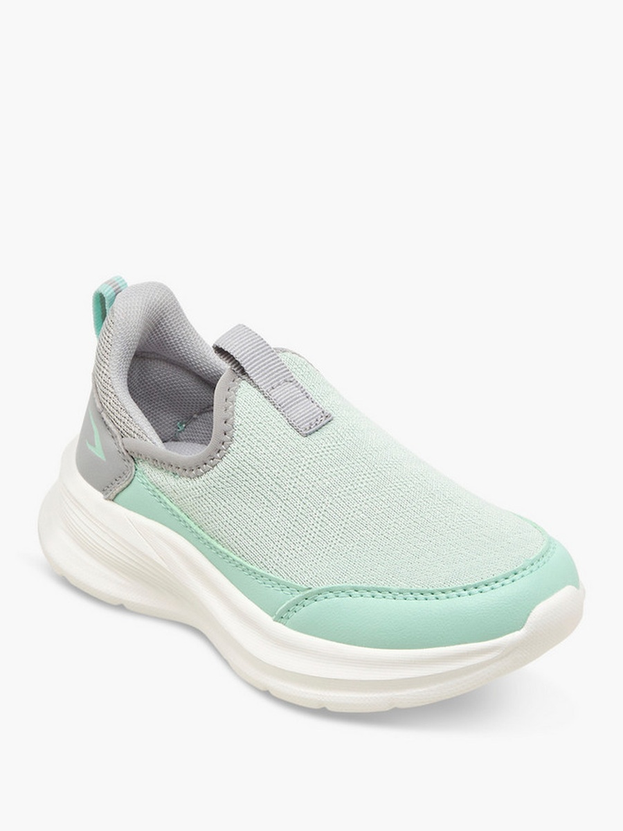 Slip-On Sports Shoes