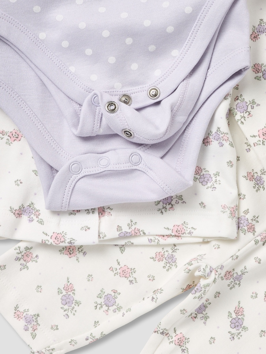 Set of 8 Clothing Gift Set with Snap Button Closure