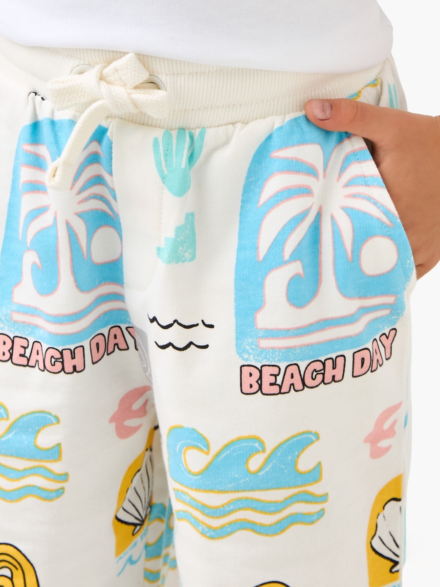 Drawstring Waist Shorts with Beach Print