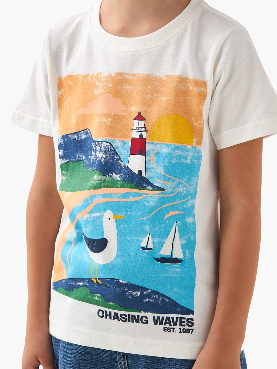 Crew Neck Short Sleeves T-Shirt with Graphic Print