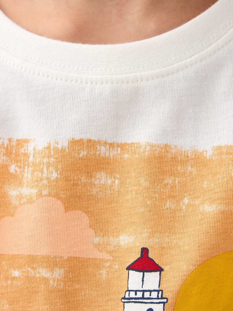 Crew Neck Short Sleeves T-Shirt with Graphic Print