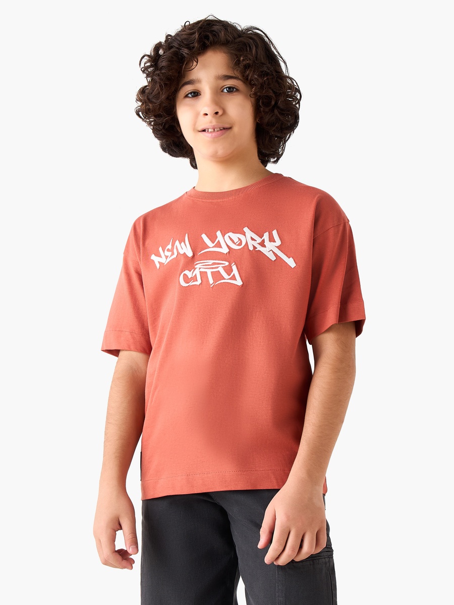 Crew Neck Short Sleeves T-Shirt with New York City Embroidery