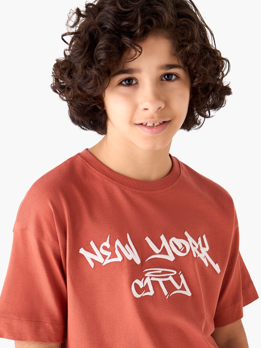 Crew Neck Short Sleeves T-Shirt with New York City Embroidery