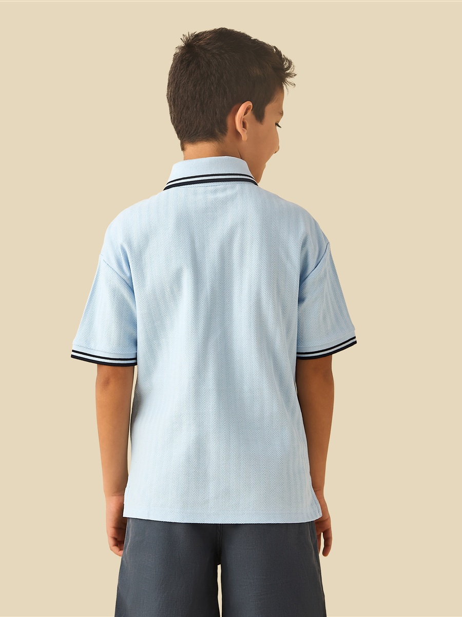 Polo Neck Short Sleeves T-Shirt with Texture